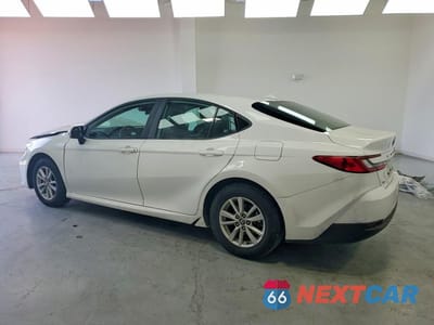 Drugie zdjęcie samochodu z przodu: 2025 TOYOTA CAMRY LE VIN:4T1DAACK3SU510030 - miniatura