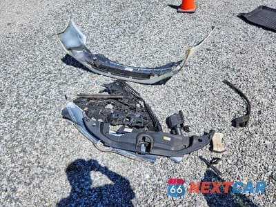 Zdjęcie 12 z 12 samochodu: 2017 TOYOTA PRIUS TWO ECO VIN:JTDKARFUXH3533066 - miniatura