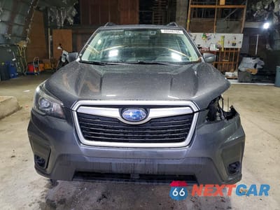 Piąte zdjęcie samochodu w środku: 2020 SUBARU FORESTER PREMIUM VIN:JF2SKAJC7LH498318 - miniatura