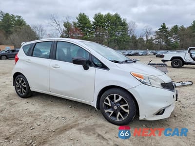 Czwarte zdjęcie samochodu z boku: 2015 NISSAN VERSA NOTE SR VIN:3N1CE2CP6FL358253 - miniatura