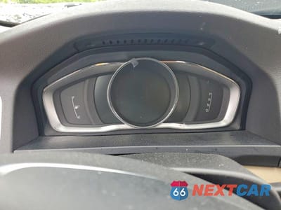 Zdjęcie 9 z 12 samochodu: 2014 VOLVO S60 T5 VIN:YV1612FS6E2295798 - miniatura