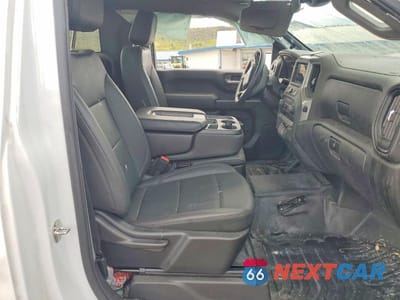 Zdjęcie 10 z 12 samochodu: 2024 CHEVROLET SILVERADO K3500 VIN:1GC3YSE7XRF371023 - miniatura