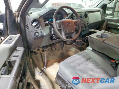 Zdjęcie 8 z 11 samochodu: 2013 FORD F350 SUPER DUTY UTILITY / SERVICE TRUCK VIN:1FD8X3H64DEB31011 - miniatura