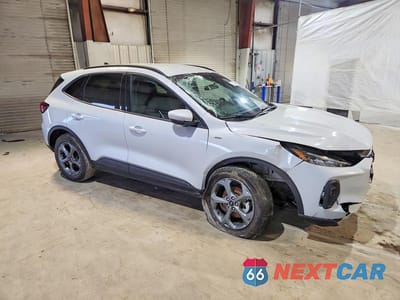 Czwarte zdjęcie samochodu z boku: 2025 FORD ESCAPE ST LINE SELECT VIN:1FMCU9NA7SUB23714 - miniatura