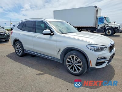 Czwarte zdjęcie samochodu z boku: 2019 BMW X3 SDRIVE30I VIN:5UXTR7C51KLR51438 - miniatura