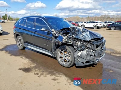 Czwarte zdjęcie samochodu z boku: 2018 BMW X1 XDRIVE28I VIN:WBXHT3C38J5L26315 - miniatura