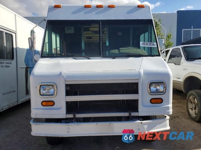 Piąte zdjęcie samochodu w środku: 2003 FORD ECONOLINE E350 SUPER DUTY STRIPPED CHASS VIN:1FCKE39L73HA93954 - miniatura