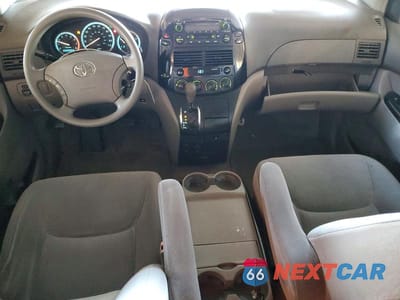 Zdjęcie 8 z 13 samochodu: 2005 TOYOTA SIENNA LE 7 PASSENGER VIN:5TDZA23C85S343245 - miniatura