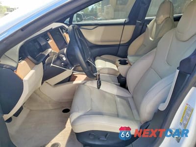 Zdjęcie 7 z 12 samochodu: 2019 TESLA MODEL S VIN:5YJSA1E26KF334530 - miniatura
