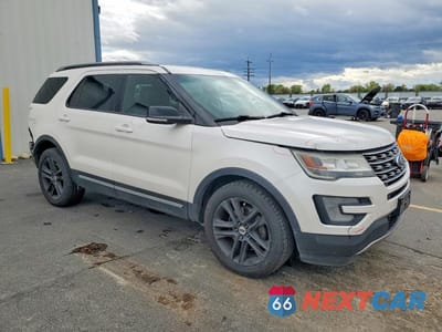 Czwarte zdjęcie samochodu z boku: 2017 FORD EXPLORER XLT VIN:1FM5K8D87HGB41855 - miniatura