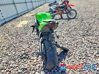 Czwarte zdjęcie samochodu z boku: 2025 KAWASAKI ZX636 K VIN:JKBZXJK10SA011243 - miniatura