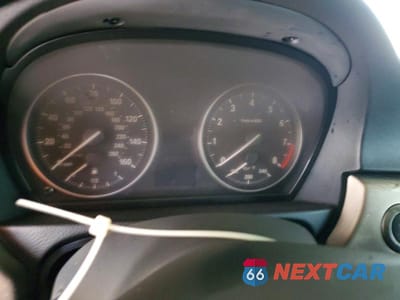 Zdjęcie 9 z 12 samochodu: 2008 BMW 335 I VIN:WBAVB73508KY64382 - miniatura