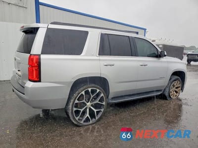 Trzecie zdjęcie samochodu z tyłu: 2019 CHEVROLET TAHOE K1500 LT VIN:1GNSKBKC0KR292437 - miniatura