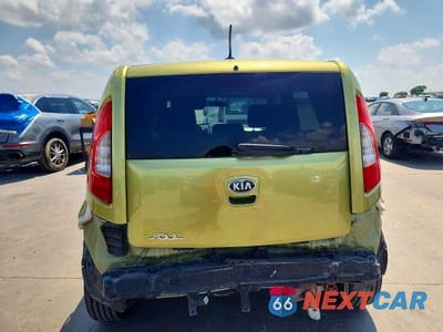 Zdjęcie 6 z 14 samochodu: 2012 KIA SOUL BASE VIN:KNDJT2A56C7422514 - miniatura