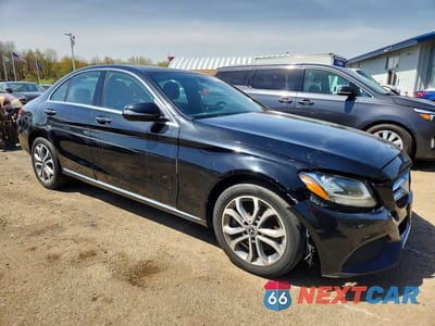 Czwarte zdjęcie samochodu z boku: 2018 MERCEDES-BENZ C 300 4MATIC VIN:55SWF4KB4JU271269 - miniatura