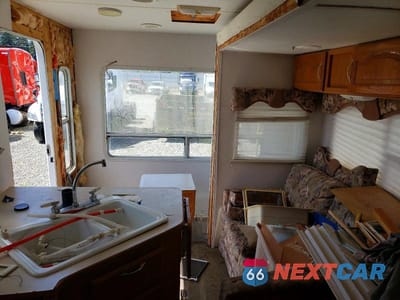 Zdjęcie 6 z 10 samochodu: 2003 KEYSTONE SPRINTER CAMPER VIN:4YDT2742139263946 - miniatura