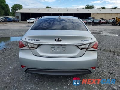 Zdjęcie 6 z 11 samochodu: 2013 HYUNDAI SONATA HYBRID BASE VIN:KMHEC4A42DA086252 - miniatura