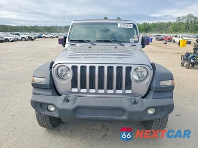 Piąte zdjęcie samochodu w środku: 2018 JEEP WRANGLER UNLIMITED SPORT VIN:1C4HJXDG4JW277118 - miniatura