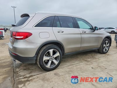 Trzecie zdjęcie samochodu z tyłu: 2019 MERCEDES-BENZ GLC 300 VIN:WDC0G4JB7KF664793 - miniatura