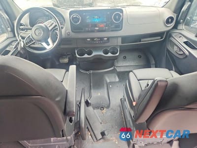 Zdjęcie 8 z 13 samochodu: 2024 MERCEDES BENZ SPRINTER 2500 DELIVERY VAN VIN:W1Y4KBHY5RT172260 - miniatura