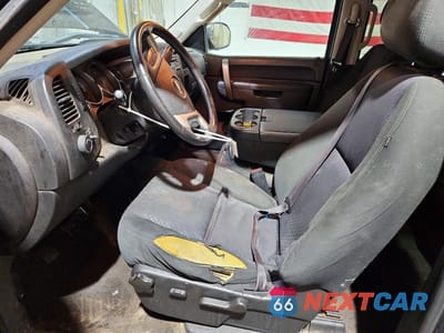 Zdjęcie 7 z 12 samochodu: 2012 CHEVROLET SILVERADO K1500 LT VIN:1GCPKSE78CF186740 - miniatura