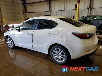 Drugie zdjęcie samochodu z przodu: 2017 TOYOTA YARIS IA BASE VIN:3MYDLBYV1HY171590 - miniatura