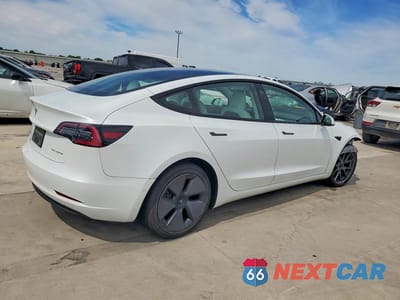 Trzecie zdjęcie samochodu z tyłu: 2021 TESLA MODEL 3 VIN:5YJ3E1EB2MF855157 - miniatura