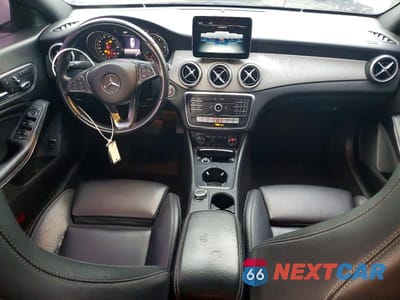 Zdjęcie 8 z 12 samochodu: 2019 MERCEDES-BENZ CLA 250 VIN:WDDSJ4EB1KN724136 - miniatura