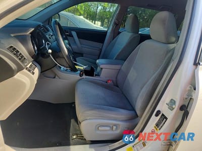 Zdjęcie 7 z 13 samochodu: 2013 TOYOTA HIGHLANDER PLUS VIN:5TDZA3EH6DS032670 - miniatura