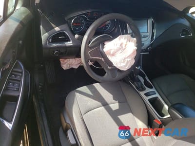 Zdjęcie 8 z 12 samochodu: 2016 CHEVROLET CRUZE LS VIN:1G1BC5SM3G7238724 - miniatura