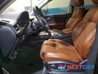 Zdjęcie 7 z 12 samochodu: 2017 AUDI Q7 PRESTIGE VIN:WA1VABF74HD027509 - miniatura