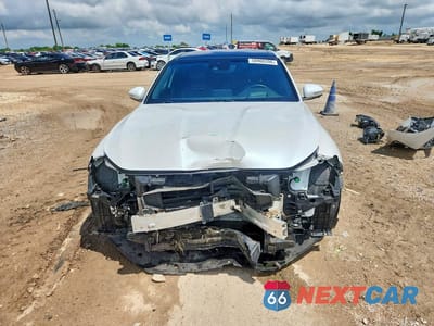Piąte zdjęcie samochodu w środku: 2021 GENESIS G70 3.3T VIN:KMTG74LE7MU067428 - miniatura
