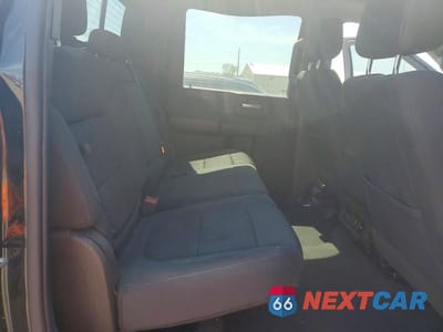 Zdjęcie 10 z 12 samochodu: 2023 CHEVROLET SILVERADO K3500 LT VIN:1GC4YTEY0PF240781 - miniatura