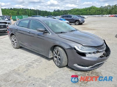Czwarte zdjęcie samochodu z boku: 2016 CHRYSLER 200 C VIN:1C3CCCCG8GN105014 - miniatura
