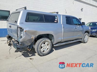 Trzecie zdjęcie samochodu z tyłu: 2017 TOYOTA TUNDRA DOUBLE CAB LIMITED VIN:5TFBY5F18HX621682 - miniatura