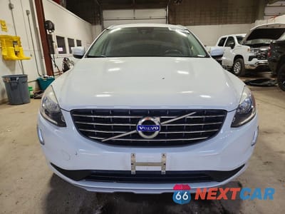 Piąte zdjęcie samochodu w środku: 2016 VOLVO XC60 T5 PREMIER VIN:YV4612RKXG2803255 - miniatura