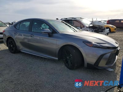 Czwarte zdjęcie samochodu z boku: 2025 TOYOTA CAMRY SE VIN:4T1DAACK0SU581654 - miniatura