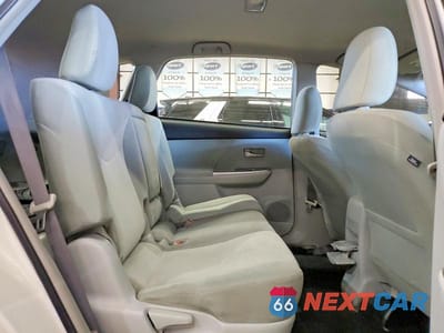 Zdjęcie 10 z 12 samochodu: 2012 TOYOTA PRIUS V THREE VIN:JTDZN3EU0C3162090 - miniatura
