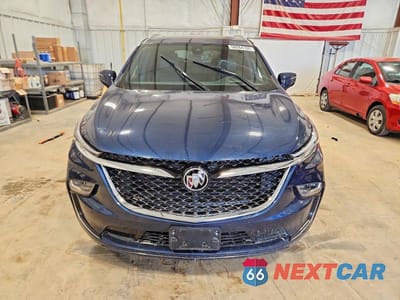 Piąte zdjęcie samochodu w środku: 2023 BUICK ENCLAVE AVENIR VIN:5GAEVCKW9PJ128995 - miniatura
