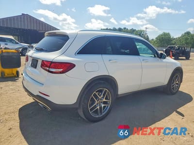 Trzecie zdjęcie samochodu z tyłu: 2019 MERCEDES-BENZ GLC 300 VIN:WDC0G4JB3KF548474 - miniatura