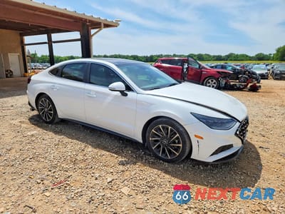 Czwarte zdjęcie samochodu z boku: 2022 HYUNDAI SONATA LIMITED VIN:KMHL34J25NA205354 - miniatura