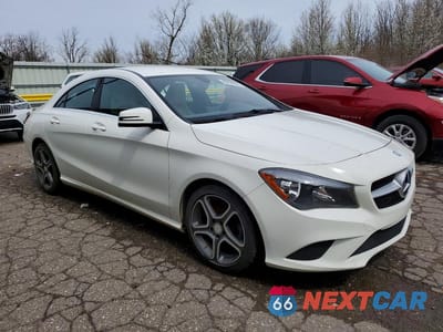 Czwarte zdjęcie samochodu z boku: 2014 MERCEDES-BENZ CLA 250 VIN:WDDSJ4EB9EN153421 - miniatura