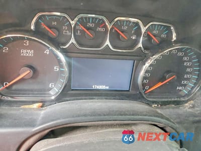 Zdjęcie 9 z 13 samochodu: 2016 CHEVROLET SUBURBAN K1500 LT VIN:1GNSKHKC0GR108902 - miniatura