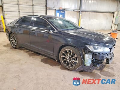 Czwarte zdjęcie samochodu z boku: 2018 LINCOLN MKZ SELECT VIN:3LN6L5C92JR609550 - miniatura