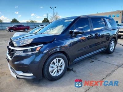 2022 KIA CARNIVAL LX KNDNB4H30N6136347 - główne zdjęcie licytacji z USA - miniatura