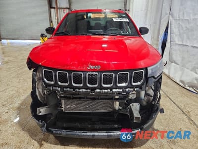 Piąte zdjęcie samochodu w środku: 2024 JEEP COMPASS LATITUDE VIN:3C4NJDBN4RT606582 - miniatura