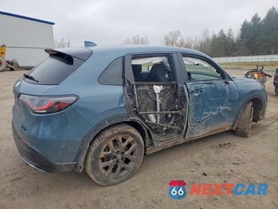Trzecie zdjęcie samochodu z tyłu: 2023 HONDA HR-V SPORT VIN:3CZRZ2H53PM705725 - miniatura