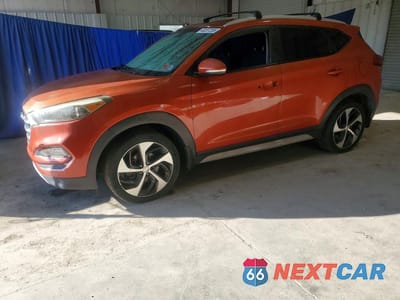 2017 HYUNDAI TUCSON SPORT KM8J3CA2XHU408566 - główne zdjęcie licytacji z USA - miniatura