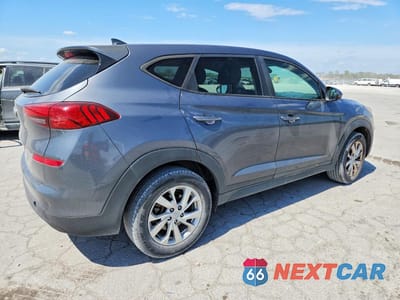 Trzecie zdjęcie samochodu z tyłu: 2019 HYUNDAI TUCSON SE VIN:KM8J23A43KU918351 - miniatura