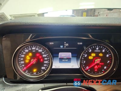 Zdjęcie 9 z 12 samochodu: 2018 MERCEDES-BENZ E 300 4MATIC VIN:WDDZF4KB2JA383579 - miniatura